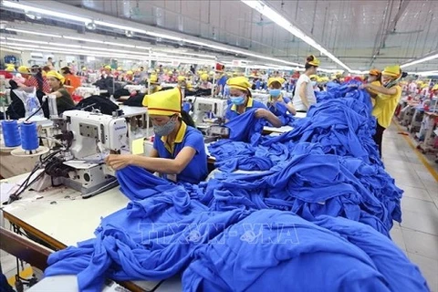 Vietnam-Inde: de nombreux espaces pour renforcer la coopération de textile de santé