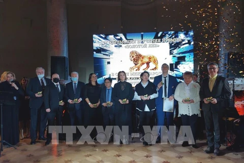Un Vietnamien reçoit le prix "Lion d'or" de la ville russe de Saint-Pétersbourg