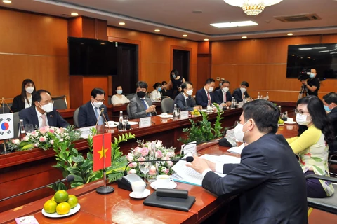 Le Vietnam et la R. de Corée promeuvent la coopération dans le commerce 