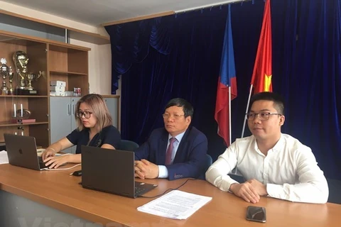 Le forum "Initiatives des jeunes vietnamiens en Europe" s'est tenu virtuellement