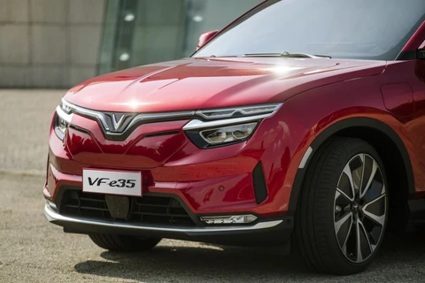 VinFast accepte officiellement les commandes de voitures électriques VF e35, VF e36 dans le monde