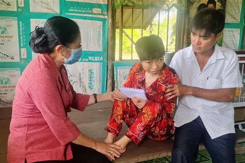 Continuer à aider les victimes de l'agent orange