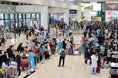 L'aéroport de Noi Bai pourrait recevoir 80.000 passagers par jour pendant le Nouvel An lunaire