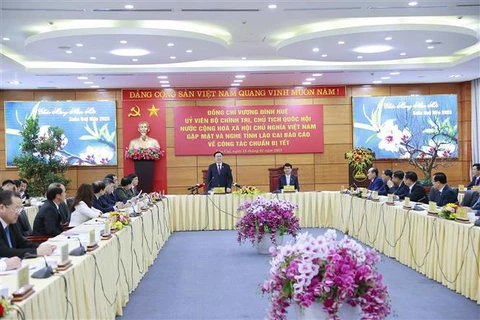Têt 2023 : le président de l'AN en visite dans la province de Lao Cai
