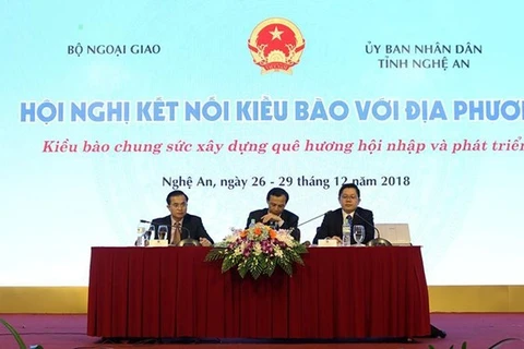 Conférence des Viêt kiêu avec leur pays natal à Nghê An