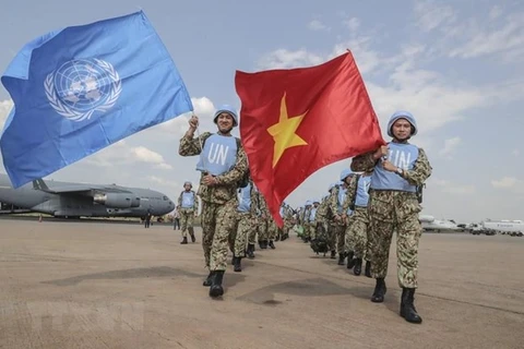 Le Vietnam appelle à intensifier l’amélioration de la performance des Casques bleus de l’ONU