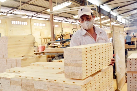Exportations de bois: un milliard de dollars en janvier