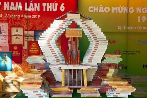 La toute première foire du livre en ligne se tiendra pour célébrer la Journée du livre au Vietnam