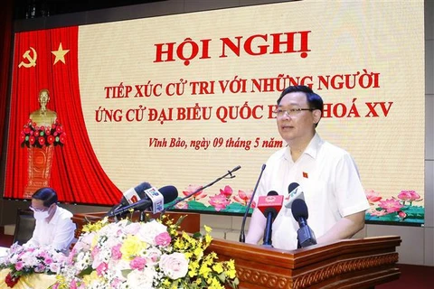 Le président de l’AN à l’écoute des électeurs de Hai Phong