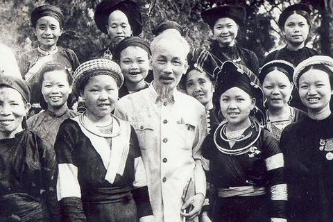 Exposition sur l'exemple moral et la pensée du président Hô Chi Minh