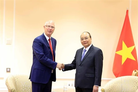 Le président Nguyen Xuan Phuc rencontre des investisseurs russes