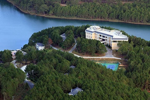 Beauté séduisante du lac Tuyen Lam à Da Lat