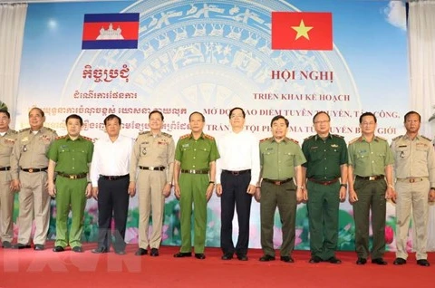 Le Vietnam et le Cambodge lancent une opération contre la drogue dans les zones frontalières