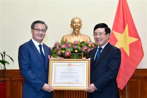 L’ambassadeur du Laos à l’honneur
