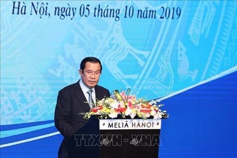 Le Premier ministre cambodgien termine sa visite officielle au Vietnam