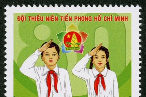 Emission d’une collection de timbres sur les jeunes pionniers de Ho Chi Minh 