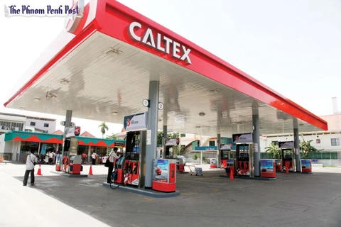 Les prix des carburants au Cambodge devraient continuer de baisser
