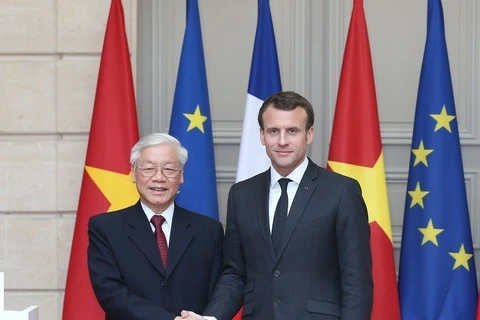 Des jalons remarquables des 47 ans des relations Vietnam-France