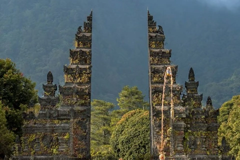 Indonésie : les arrivées de touristes étrangers en avril chutent de 87,4% en glissement annuel