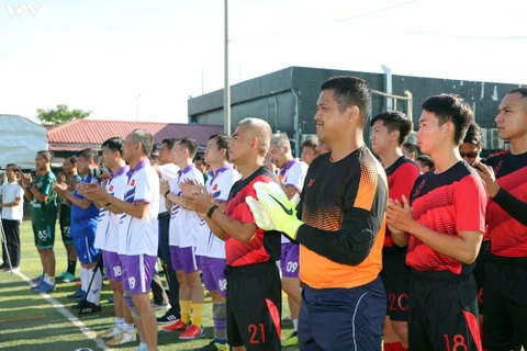 75e anniversaire de la Fête nationale: Ouverture d'un tournoi de football amical au Cambodge
