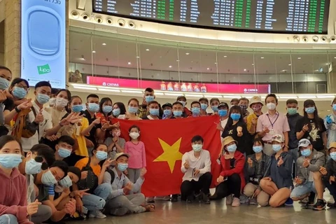 COVID-19: rapatriement de 340 citoyens vietnamiens d'Israël l'Europe