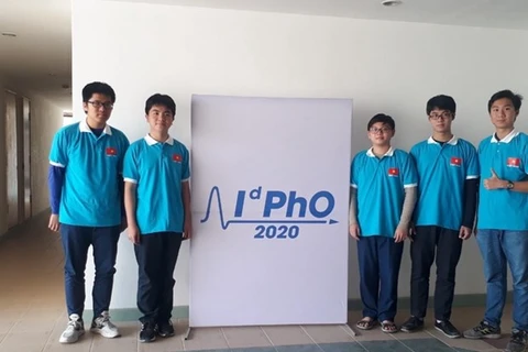 Cinq élèves vietnamiens primés aux Olympiades internationales de physique 2020