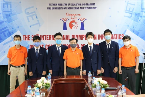 Quatre lycéens vietnamiens primés aux Olympiades internationales d'informatique 2021