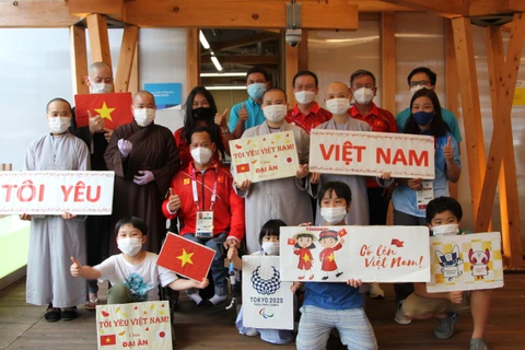 Jeux paralympiques 2020: la communauté des Vietnamiens au Japon encouragent les sportifs vietnamiens