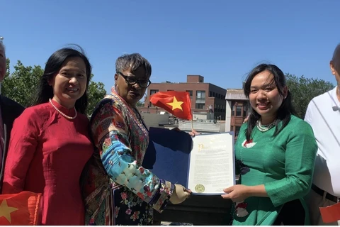 Fête nationale: Drapeau vietnamien hissé à Jersey City (États-Unis)