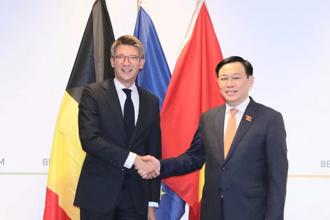 Médias belges : la visite du président de l'AN Vuong Dinh Hue promeut les relations UE-Vietnam