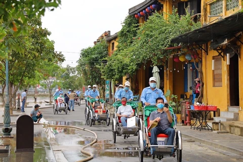 Le Vietnam rouvre ses frontières au tourisme international