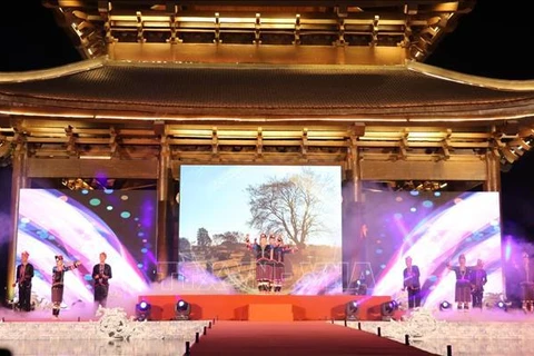 Clap de fin pour le Festival du patrimoine de Trang An à Ninh Binh