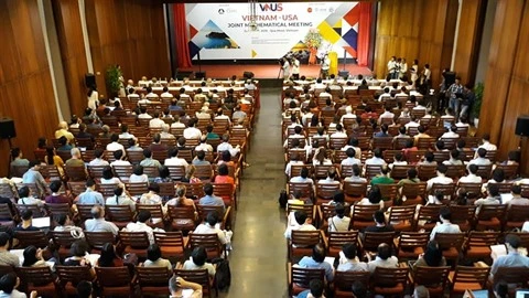 Réunion mathématique Vietnam - États-Unis à Quy Nhon