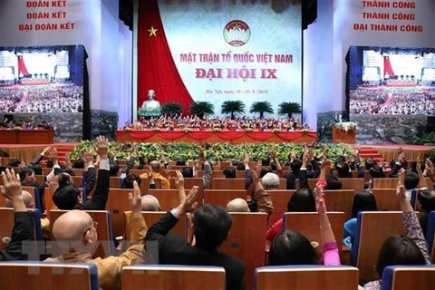  Le 9e Congrès national du Front de la Patrie du Vietnam convoque sa première séance de travail