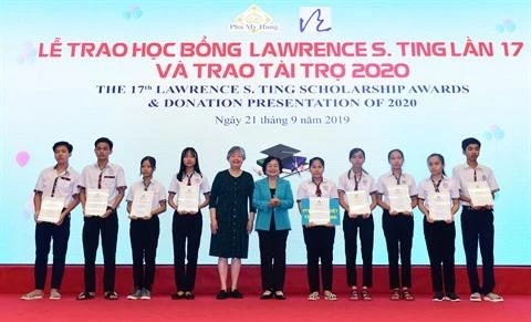 Ho Chi Minh-Ville: Remise des bourses du Fonds Lawrence S. Ting