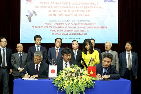 Vietnam-Japon: signature d’un contrat de satellite météorologique de plus de 180 millions de dollars