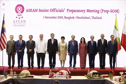  La réunion des fonctionnaires examine la préparation du 35e Sommet de l'ASEAN