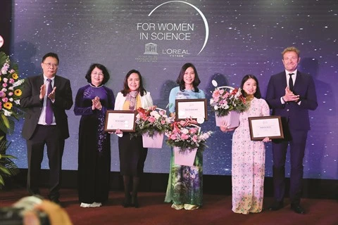 Trois Vietnamiennes honorées par L’Oréal-UNESCO