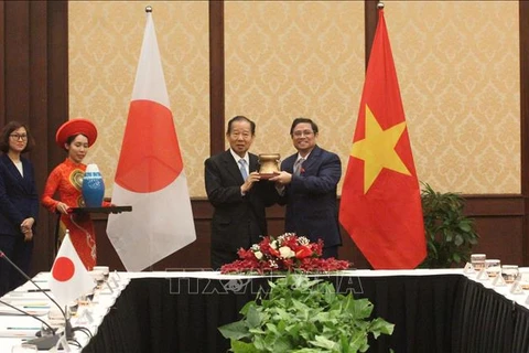 Des responsables vietnamiens et japonais conviennent de renforcer les relations parlementaires