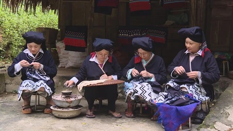 Hoà Binh: À la découverte de la broderie des Dao Tiên