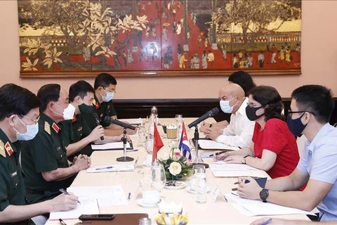  Vietnam et Cuba encouragent leur coopération en médecine militaire