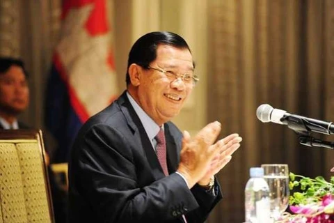 Le Premier ministre cambodgien entame sa visite officielle au Vietnam