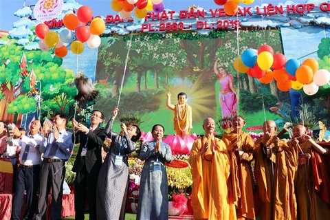 Célébration du 2563e anniversaire de la naissance du Bouddha à Ho Chi Minh-Ville