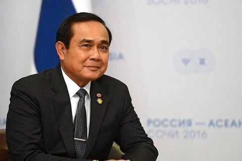 Le roi de Thaïlande approuve le nouveau gouvernement de Prayut
