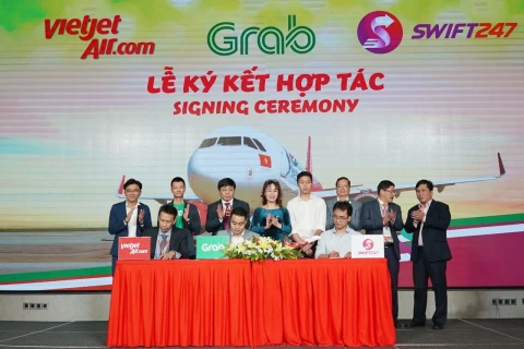 Vietjet coopère avec Swift247 et Grab dans les services de transport et de livraison