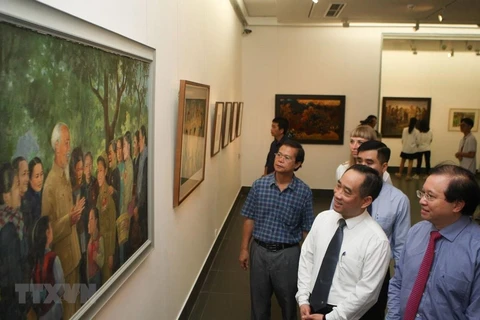 Activités célébrant le 50e anniversaire de la réalisation du testament du Président Ho Chi Minh