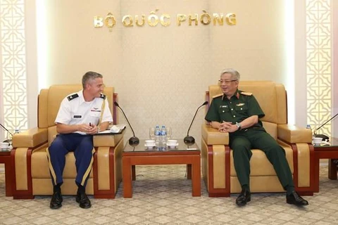 Intensification de la coopération entre le Vietnam et les Etats-Unis dans la défense