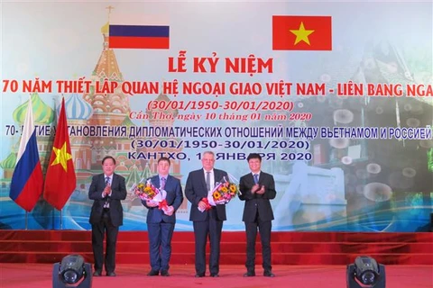 Can Tho célèbre le 70e anniversaire des relations Vietnam-Russie