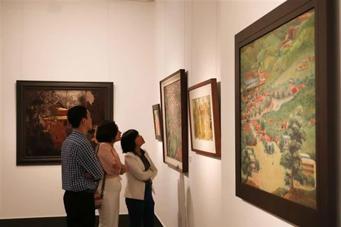 Ouverture de l’exposition «Le printemps éternel» à Hanoi