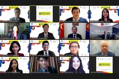 ASEAN 2020 : Des jeunes participent à une simulation du Sommet de l’ASEAN